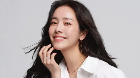 Han Ji Min pode estrelar nova comédia romântica