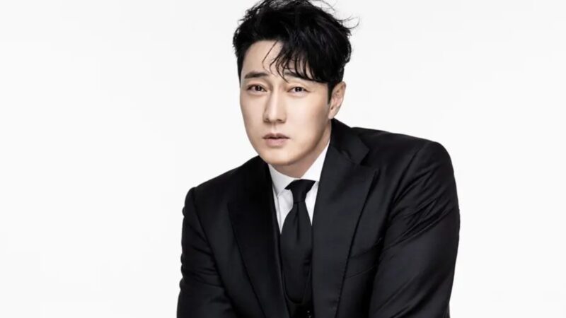 So Ji Sub é confirmado como protagonista do drama de ação “Manager Kim”