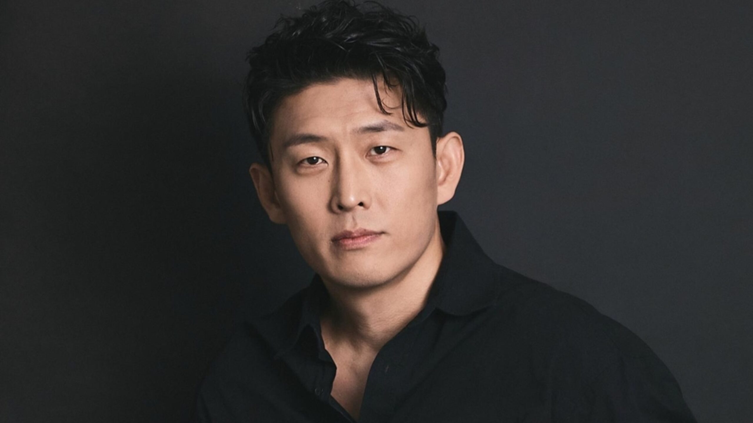 Ko Jun anuncia casamento com parceira não celebridade