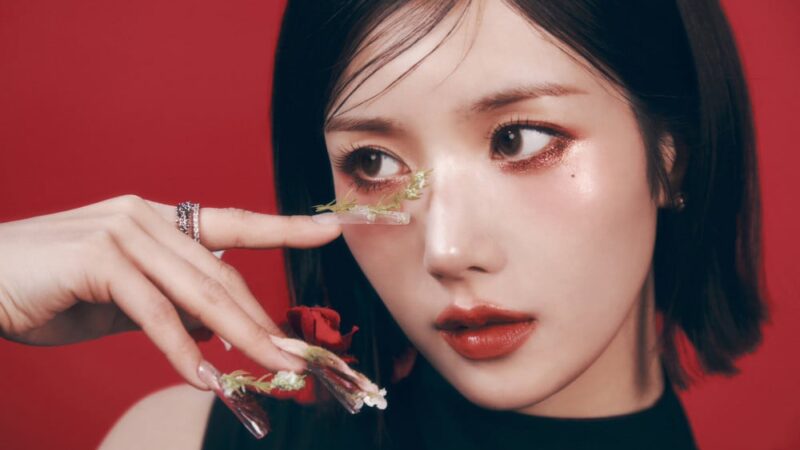 Kwon Eun Bi assusta fãs ao cair de aparelho durante aula de Pilates: “É a primeira vez que isso acontece”